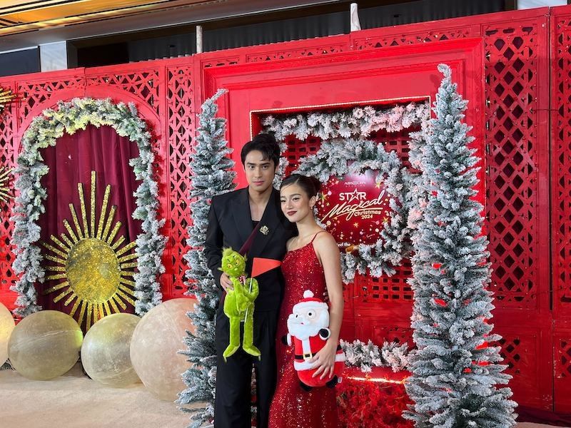 Couple goals: DonBelle, Loinie, FranSeth grace Star Magical Christmas white carpet