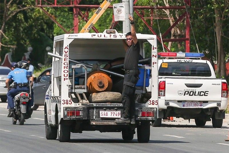 Vintage bomb nakuha sa NAIA, road widening tinigil