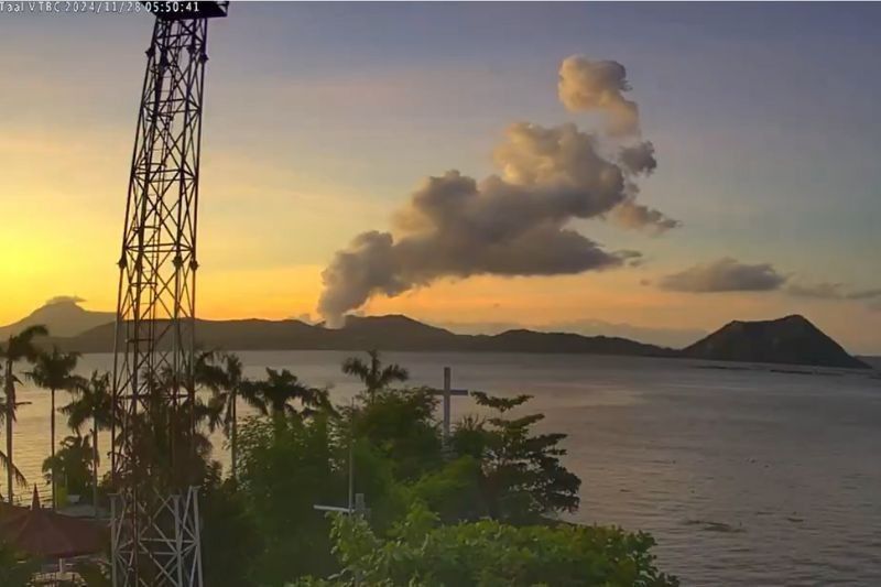 Phreatic eruption recorded at Taal Volcano