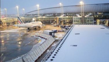 Dog reunites with owner after closing Paris airport runways