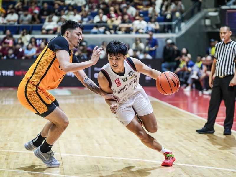 Maroons dispose of Tigers to book UAAP final return