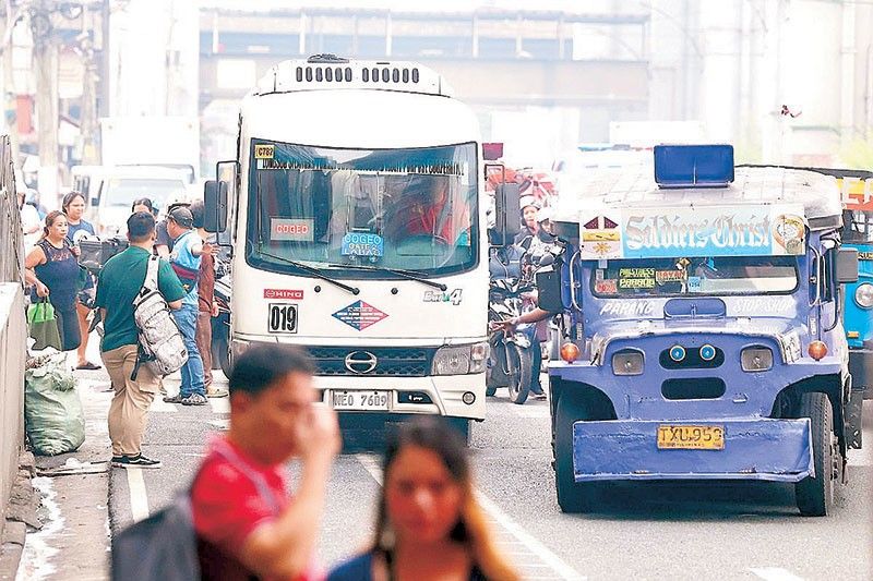 LTFRB eyes cut in ride-hailing surge fee