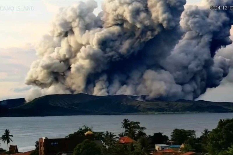 Taal Volcano erupts in phreatomagmatic event