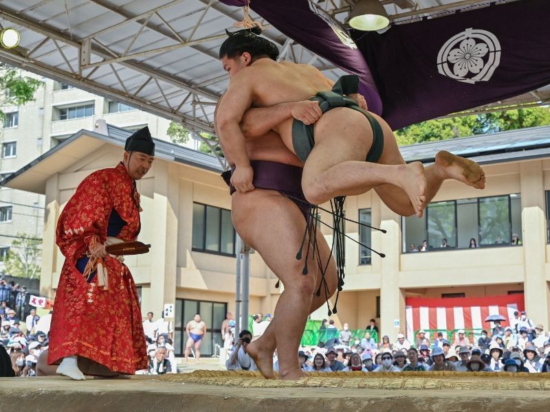 Sumo to visit London for first overseas event in 20 years