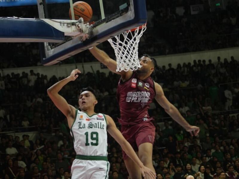 Maroons clamp down on Archers to close in on UAAP title