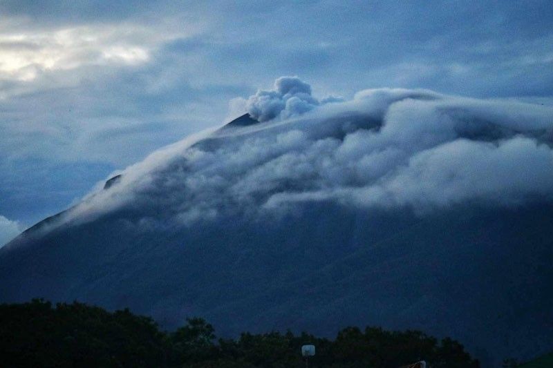 Mas matinding pagsabog ng Kanlaon asahan â Phivolcs