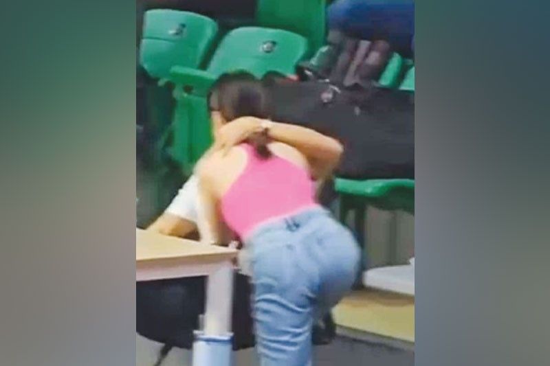 Sunshine Cruz, Atong Ang kissing video goes viral | Philstar.com