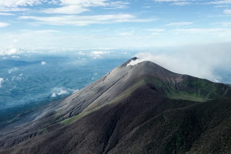 Kanlaon Volcano spews ash 13 times