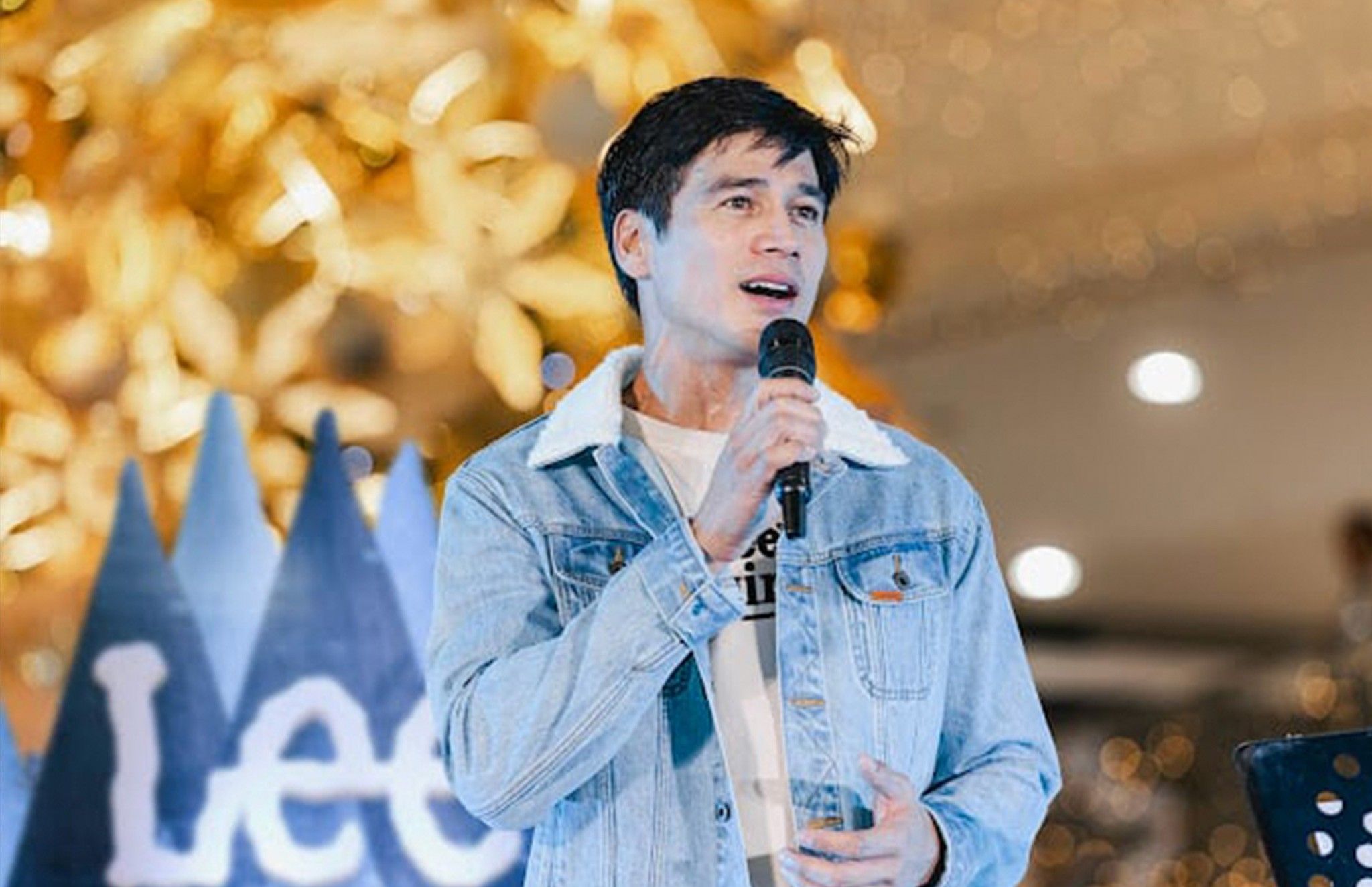 Piolo Pascual serenades thousands of fans in fan meet