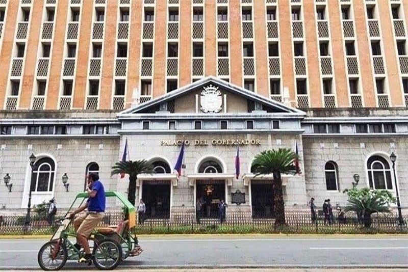 Comelec suspends work on December 24 and 31