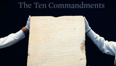 Stone tablet engraved with Ten Commandments sells for P295-m