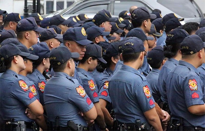 40K pulis ipinakalat sa Kapaskuhan