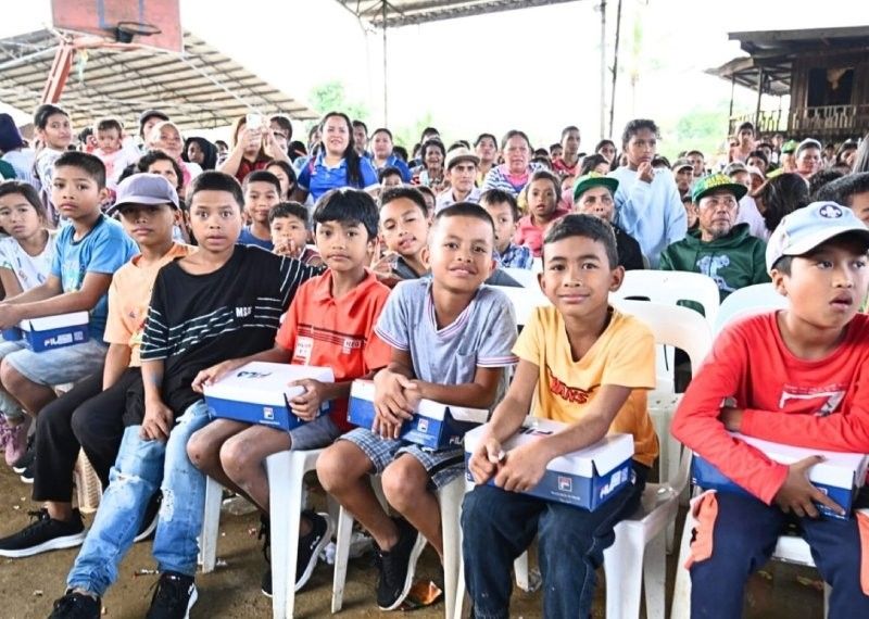 500 ethnic Manobo children in Cotabato gets free shoes