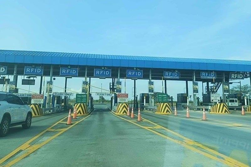 Libre toll fee ng NLEX, SCTEX, CAVITEX, CALAX ngayong Pasko, New Year