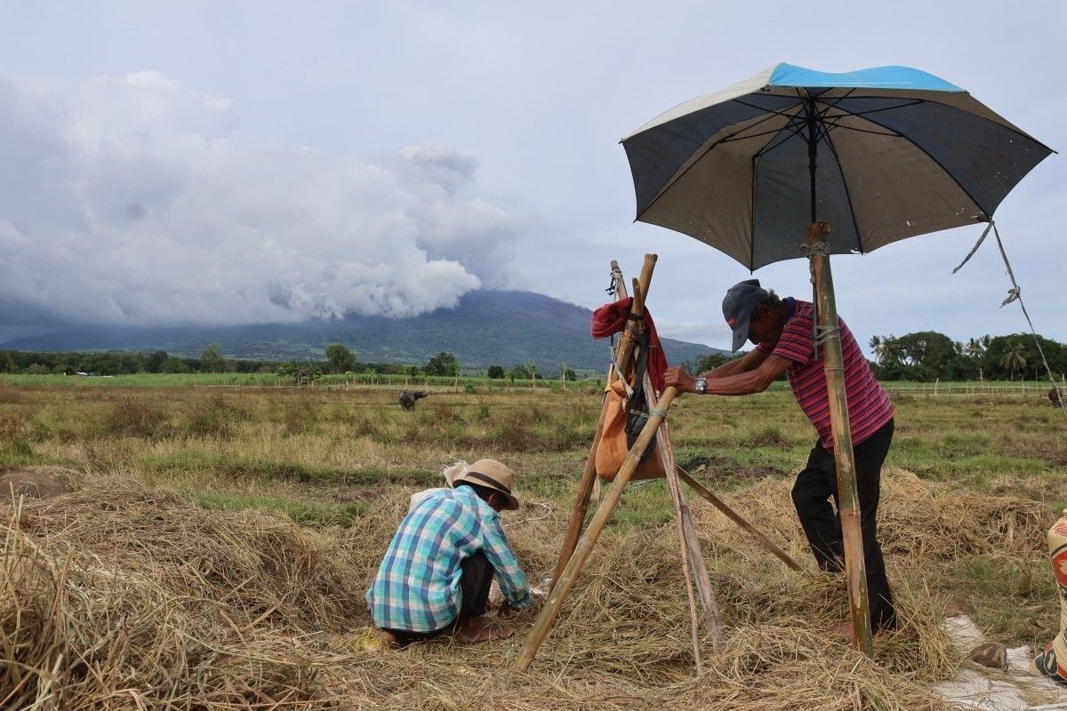 14,200 spend Christmas Eve in evacuation centers as Kanlaon erupts