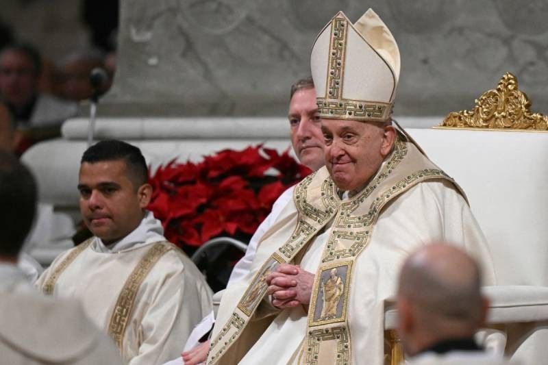 On Christmas Eve, Pope Francis launches holy Jubilee year