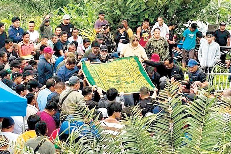 BARMM residents mourn death of Maranao leader