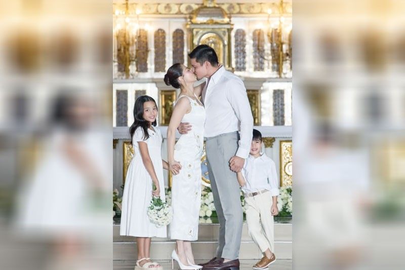 DongYan celebrates 10 years of marriage with renewal of vows