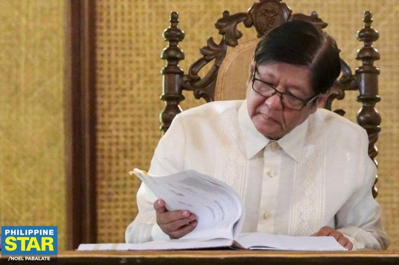 Pangulong Marcos pinirmahan na 2025 national budget