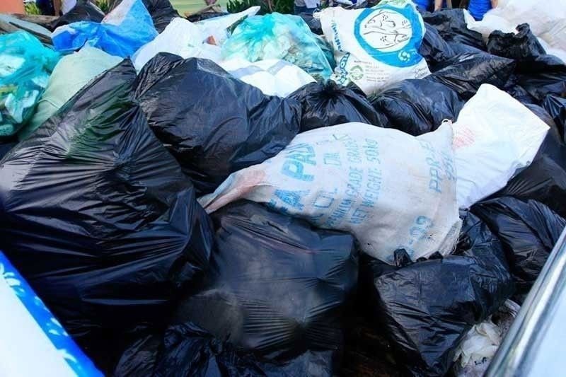 Matapos ang pagsalubong sa Bagong Taon Higit 29 toneladang basura nahakot ng MMDA