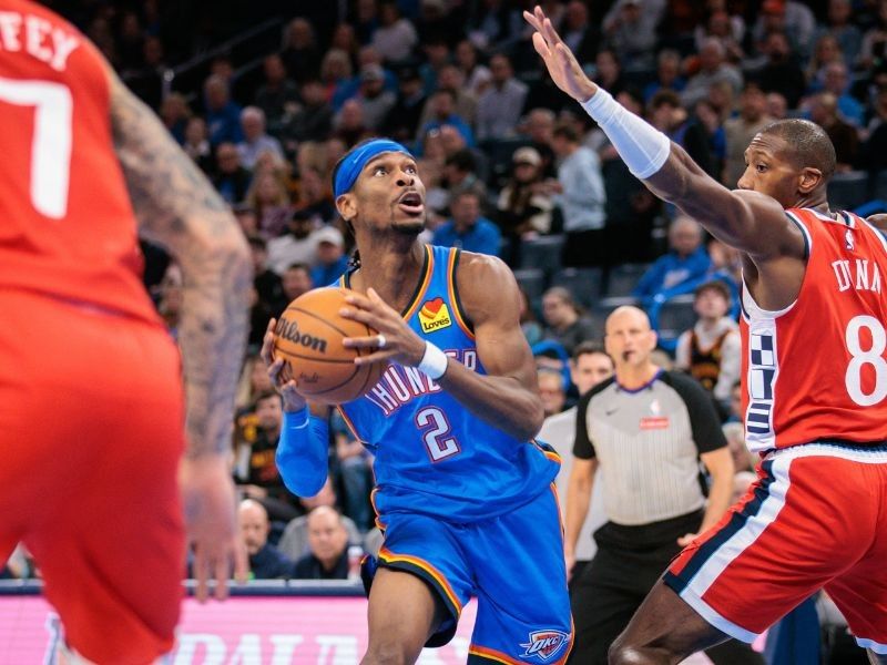 Red-hot Thunder overturn Clippers for 13 straight win