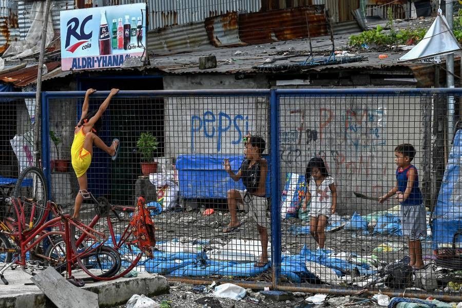 Self-rated poverty highest in 21 years; 63% of Pinoy households say theyâre poor