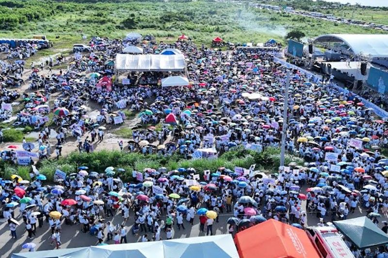 At least 25,000 join peace rally in Cebu