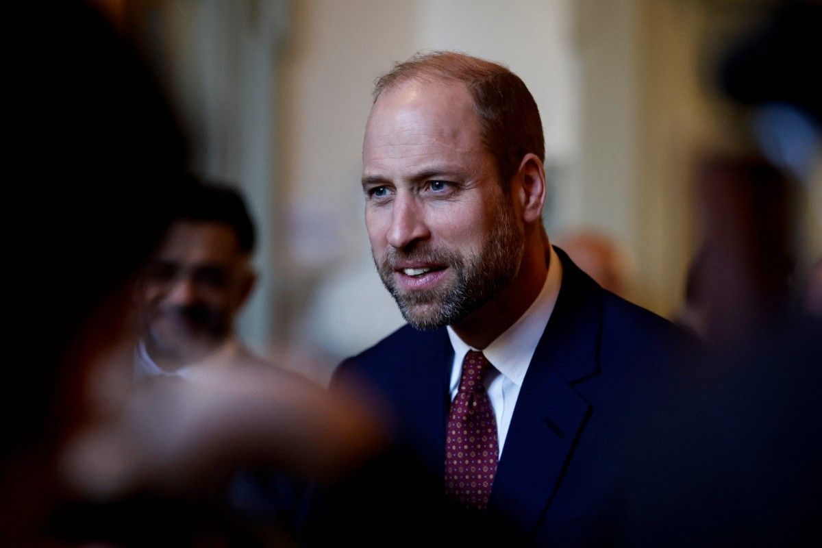 Prince William makes pub visit to meet fellow Aston Villa fans