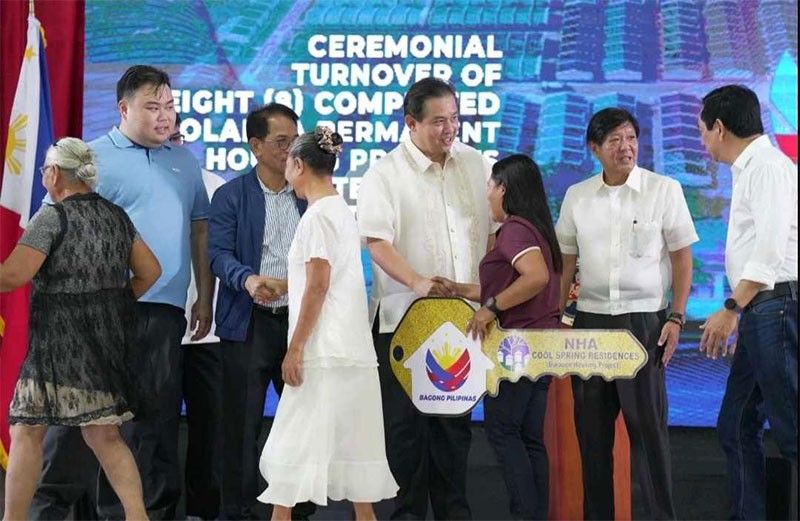 Pangulong Marcos, Romualdez pinangunahan turnover ng natapos na Yolanda Permanent Housing