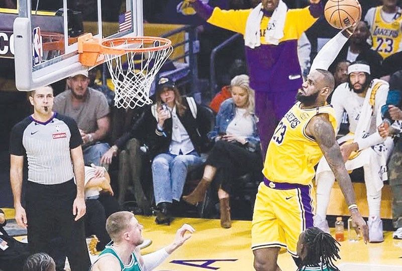 Los Angeles Lakers sinapawan ang Boston Celtics