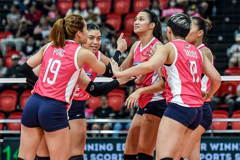 Pons, Carlos lead Creamline to sixth win in row