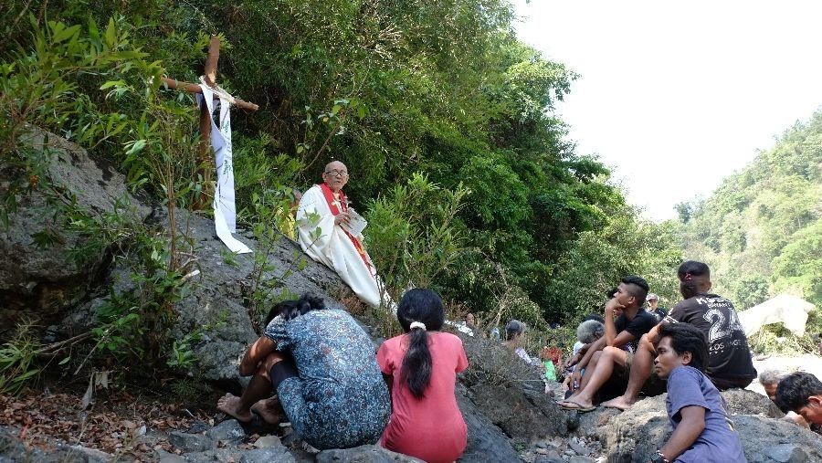 Catholic priest Pete Montallana leaves legacy as staunch defender of Sierra Madre