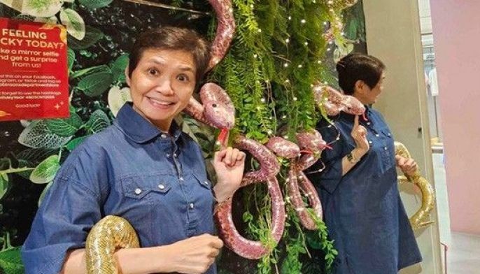 Robina Gokongwei-Pe humors netizens with 'twin' snake