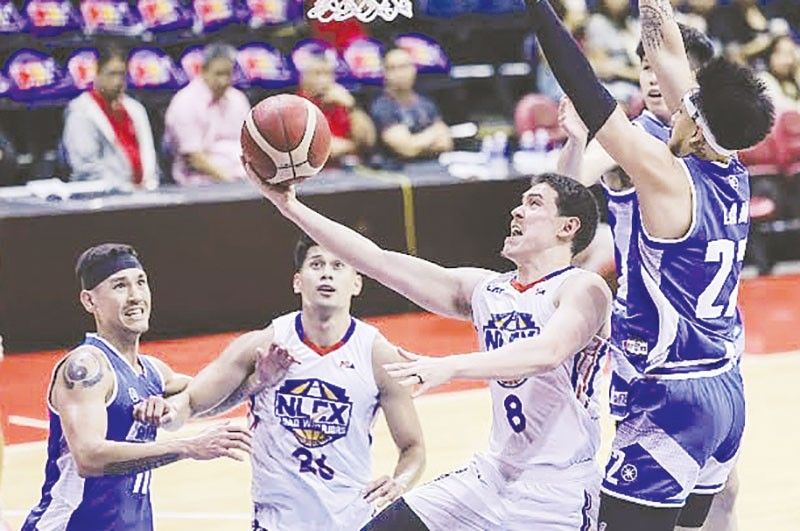 Road Warriors humirit ng playoff