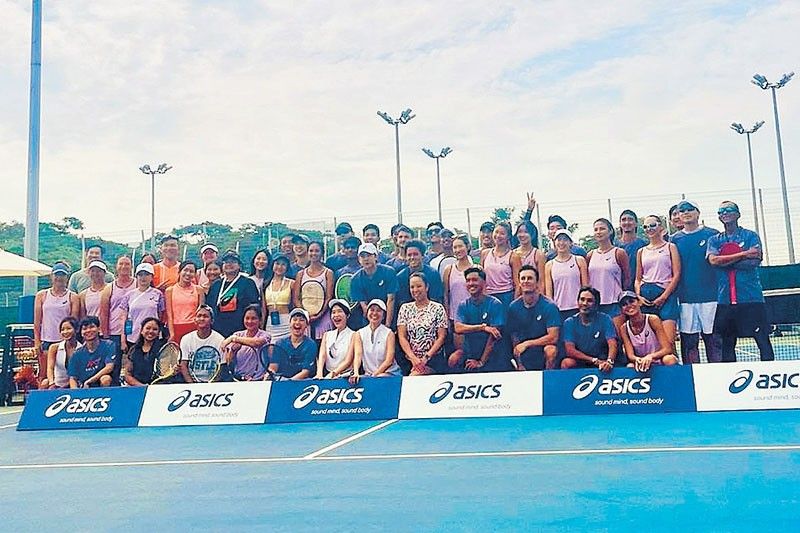 Tennis gab features ASICS Gel Resolution X
