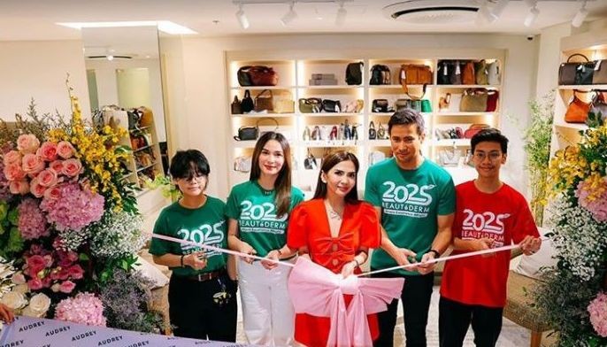 Jennylyn Mercado, Sam Milby, nagdiriwang ng CNY sa Beaut&eacute;derm Headquarters; Rhea Tan, inilunsad ang Audrey