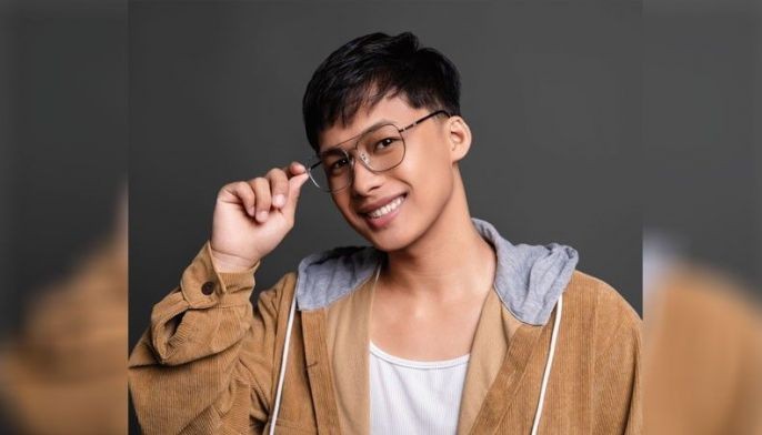 Ang makamaoy nga awit ni Nico Crisostomo