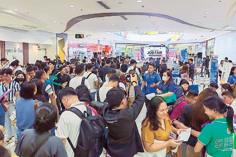 Robinsons Malls, DOLE partner for nationwide job fairs