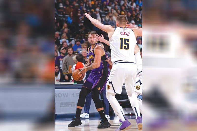 Doncic nagmangtas, mibida sa Lakers batok Nuggets