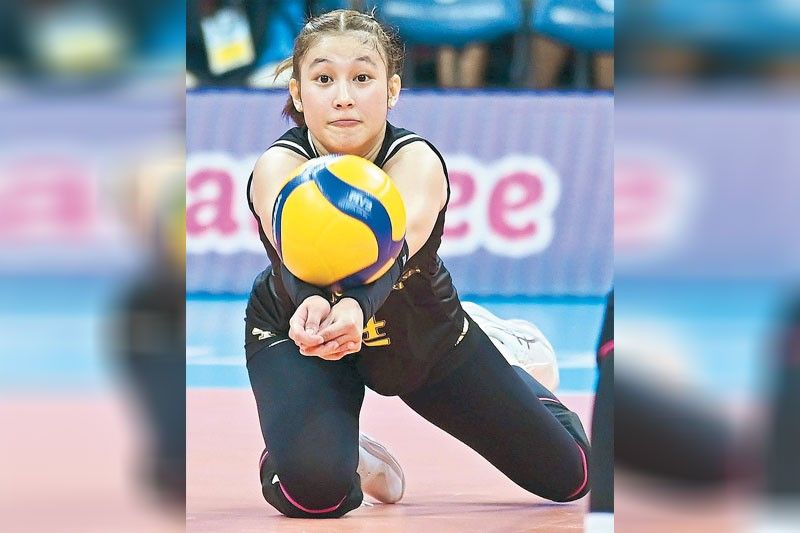UST, NU stretch hot streaks