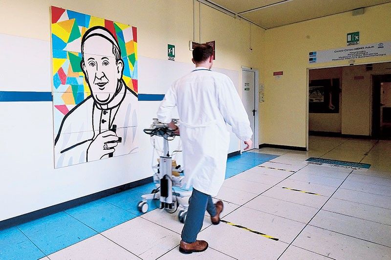Pope rests after isolated breathing crisis