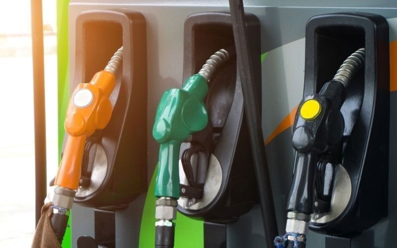 Oil firms cut prices by up to P1.40/liter