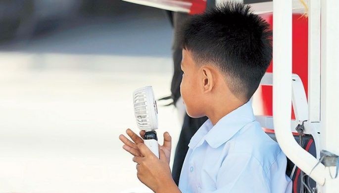 Region-wide class suspensions sought during heat warnings