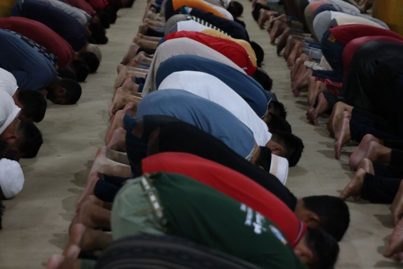 Muslim government workers can have flexitime for Ramadan | Philstar.com
