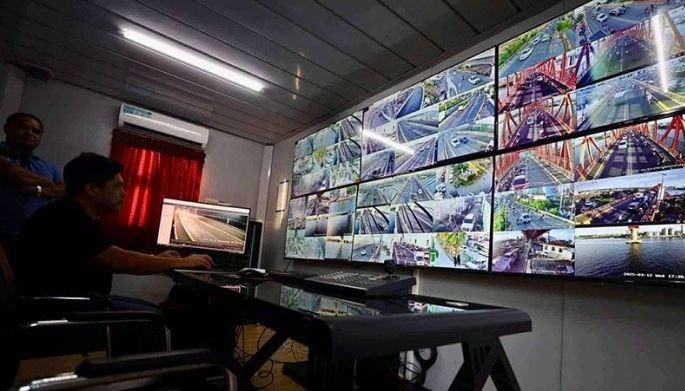 The state-of-the-art command center of the Metro Cebu Bridge Management Board (MCBMB), which oversees the Cebu-Cebu Mactan Bridge and the Marcelo Fernan Bridge connecting mainland Cebu&Acirc;&nbsp; to the island of Mactan.