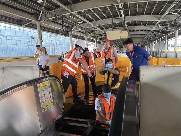 MRT-3 chief fired after escalator glitch