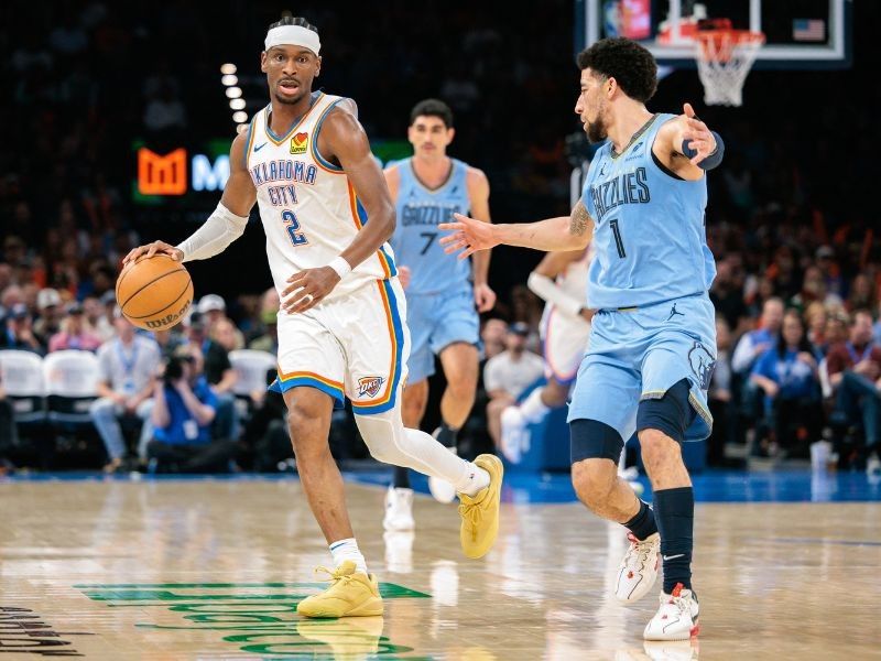 Thunder set team record with 61st win; Giddey hits buzzer-beater as Bulls escape Lakers