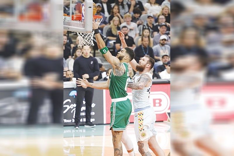 Celtics ipinasok ang ika-8 dikit