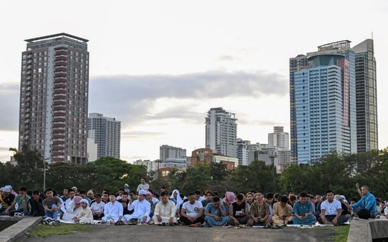 What is Eid al-Fitr? The Muslim holiday marking end of Ramadan
