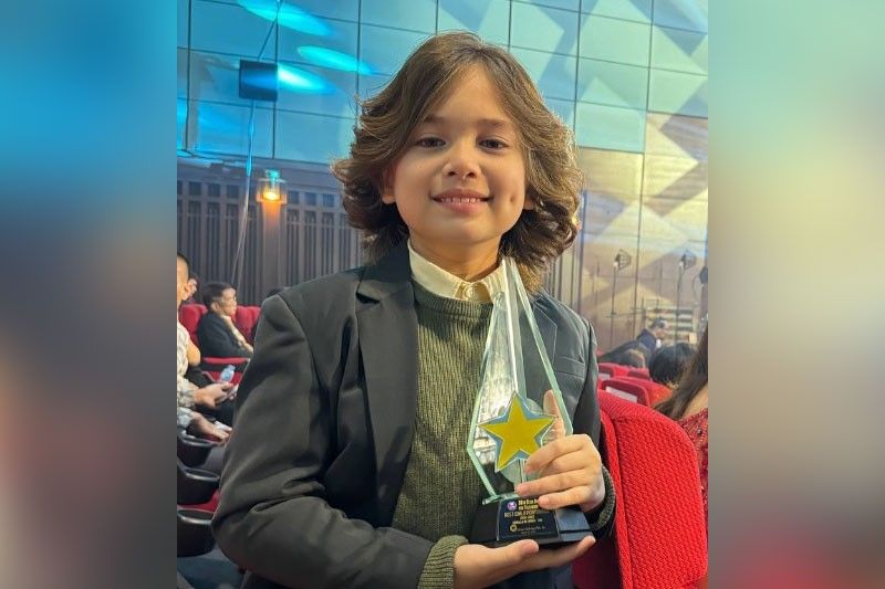 Child actor, nangongolekta ng awards!